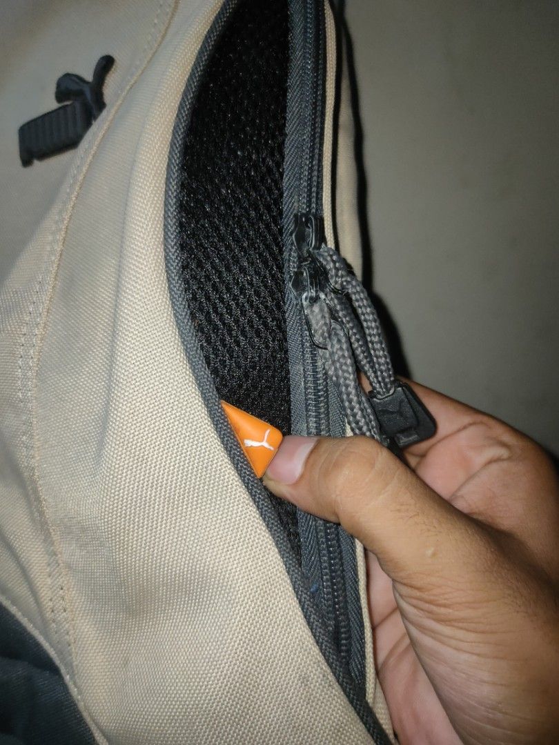 Vintage Puma Grey Backpack (Category: Backpacks) located in Manila. Submitted by montillano25396 (Listing ID 1464317468, Image 3). Description: Vintage Puma Rubberised Logo Size: Large Excellent Condition ✨ Needs wash only.
