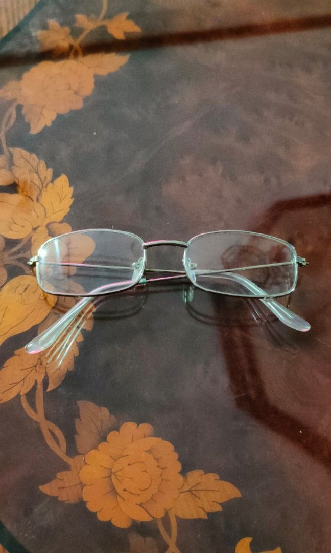RUSH ‼️ Vintage Rectangular Metal Eyeglasses (Category: Sunglasses & Eyewear) located in Lapu Lapu. Submitted by nikkomango (Listing ID 1464311061, Image 1). Description: Vintage Rectangular Metal Eyeglasses Bought for: ₱150 Final Selling Price: ₱50 RFS: no longer needed MOP: GoTyme, GCash, Maribank Delivery: maxim 📍: Brgy. Looc, Lapu-Lapu NOTES‼️ - used lightly but handled with care, good as new, no damages nor dents - strictly no refunds - Fin
