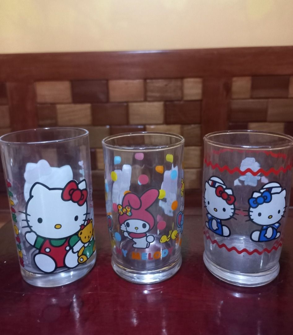 VINTAGE Sanrio Character Glassware Bundle (Category: Character Goods) located in Pugo. Submitted by mhylee_fang1989 (Listing ID 1464245349, Image 1). Description: .