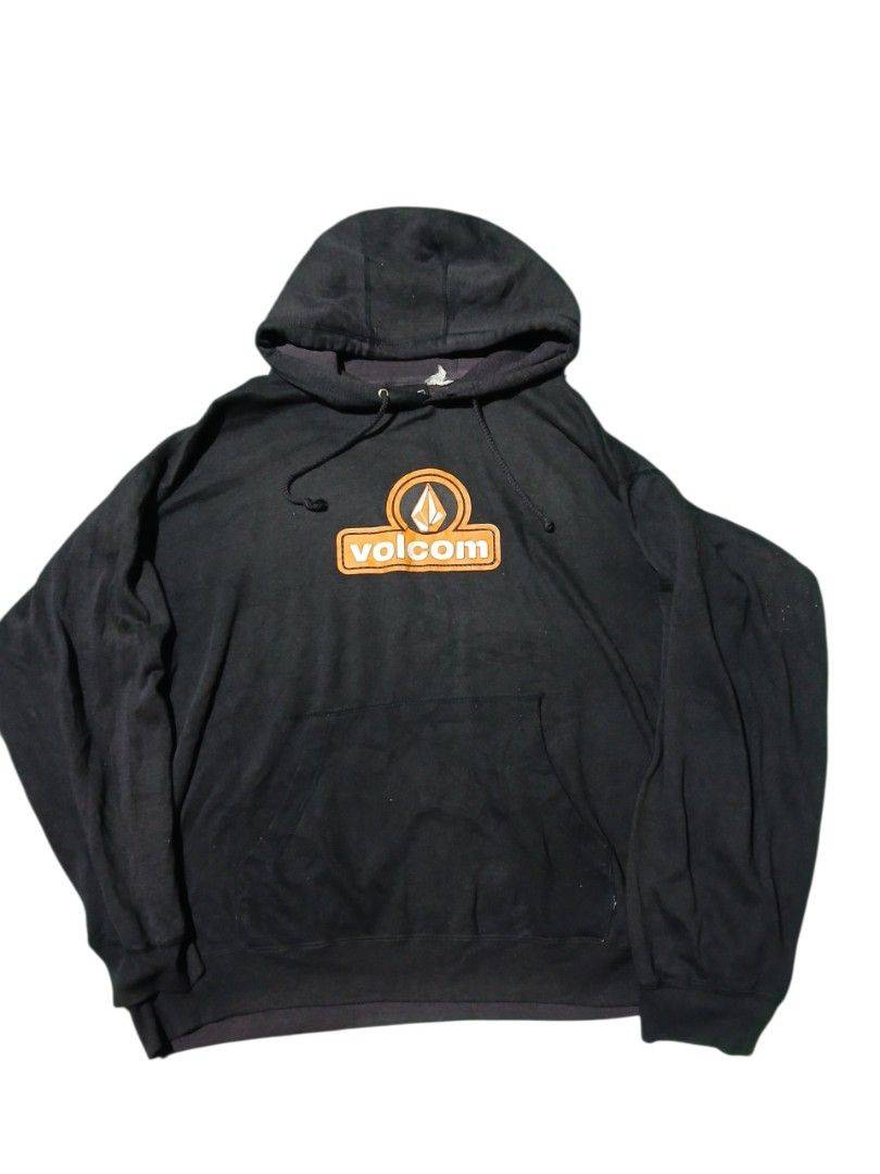 Vintage Volcom Black Hoodie (Category: Coats, Jackets and Outerwear) located in San Jose. Submitted by garments17 (Listing ID 1464248365, Image 1). Description: - Black Volcom hoodie - Classic Volcom logo on front - Front pocket - Drawstring hood - good fade - Estimated size M - Ideal for casual wear.