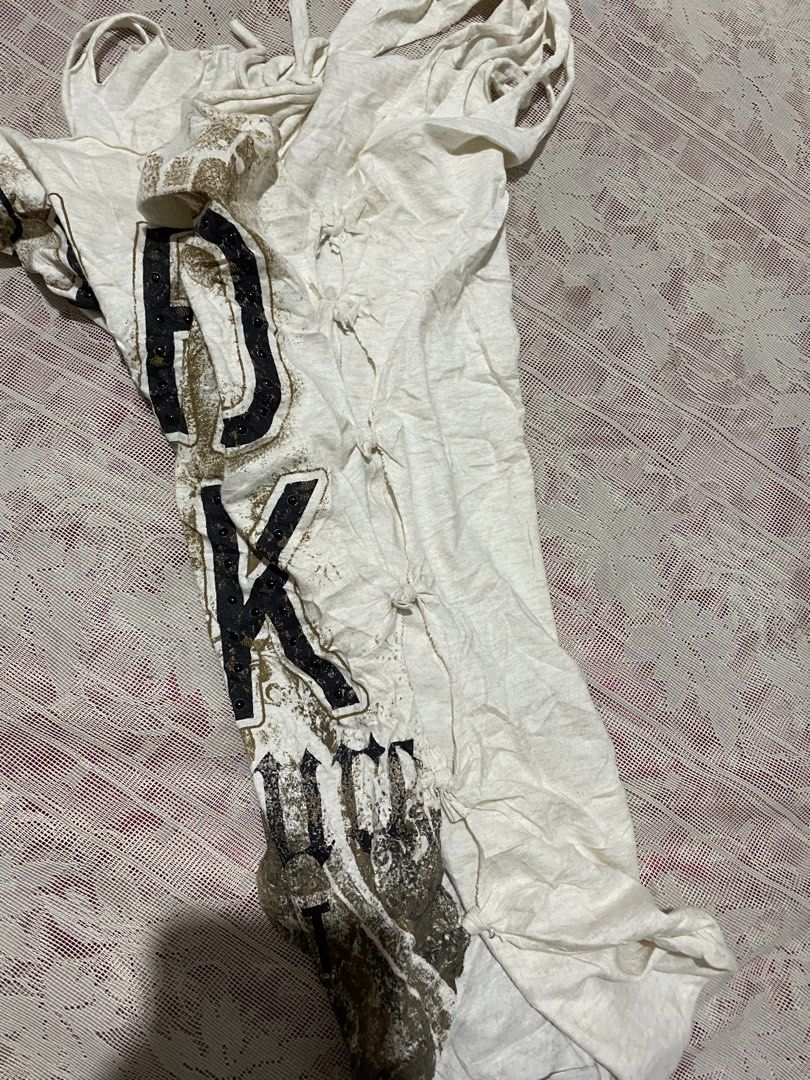VINTAGE y2k Hard Rock (Category: Sleeveless) located in Leganes. Submitted by ladyschoice_ (Listing ID 1464259782, Image 2). Description: .