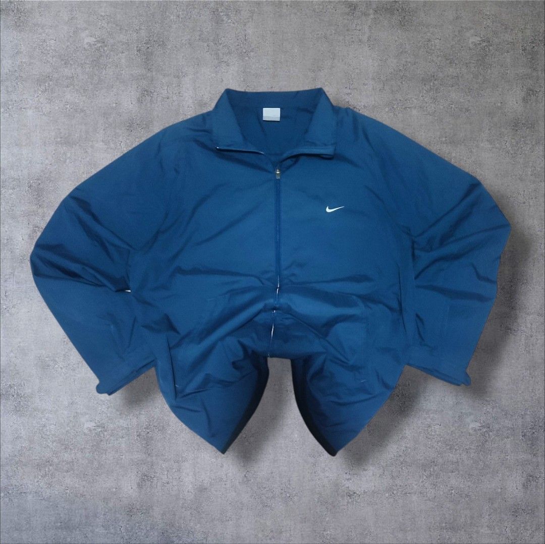 Vintage Y2k nike Windbreaker (2) (Category: Coats, Jackets and Outerwear) located in Taguig. Submitted by thriftedtaguig07 (Listing ID 1464300709, Image 1). Description: Vintage Nike y2k windbreaker 22x28 (XL on Tag) No issues 9/10 Color Rate Color may Vary due to lighting!!💡 Very Good Condition!! Mine:699+SF🏷️.