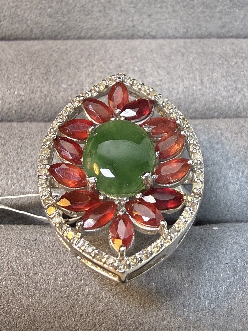 Vintage-Style Gemstone Cluster Ring S7 (Category: Rings) located in Baguio. Submitted by mooi.kuryba (Listing ID 1464352736, Image 3). Description: Vintage-Style Gemstone Cluster Ring ✨ This stunning ring showcases a unique marquise (navette) design. At its center is a beautiful oval cabochon of Jadeite Jade, surrounded by an inner halo of faceted marquise-cut natural rubies and an outer halo of sparkling natural diamonds. It’s a true testament t
