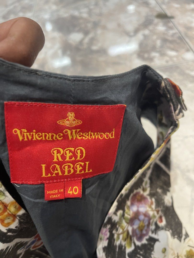 Vivienne WestWood Red Label (Category: Others Tops) located in Manila. Submitted by 5kcollectiveph (Listing ID 1464179474, Image 2). Description: Vivienne Westwood Red Label Auth Small Like new M-7500.