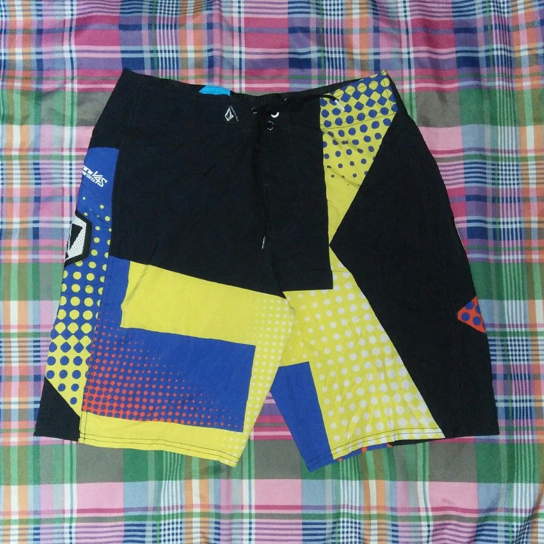 VOLCOM BOARD SHORT 4WAY STRETCH (Category: Swim Trunks & Board Shorts) located in Cebu City. Submitted by imbapicker (Listing ID 1464354631, Image 1). Description: VOLCOM BOARD SHORT 4WAY STRETCH WAISTLINE 32-33" LENGTH 22" EXCELLENT CONDITION NO ISSUE 750 +SHIPP DM IF INTERESTED 📩 LOCATION LAPU-LAPU CITY.