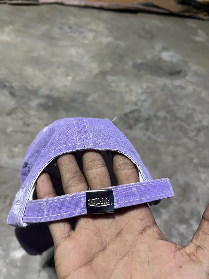 Von Dutch cap (Category: Caps & Hats) located in Balamban. Submitted by jersey033 (Listing ID 1464228698, Image 3). Description: Issue distressed but baka design lang .