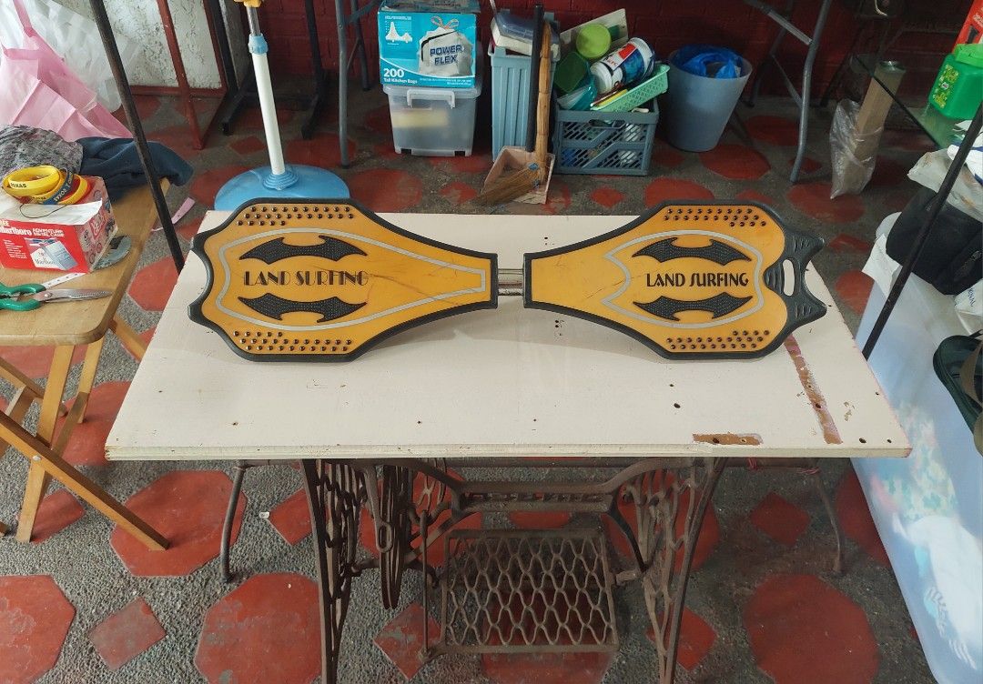 Waveboard used (Category: Other Sports Equipment and Supplies) located in Quezon City. Submitted by donjie (Listing ID 1464184755, Image 1). Description: Waveboard Left Caster Bracket is rusty.