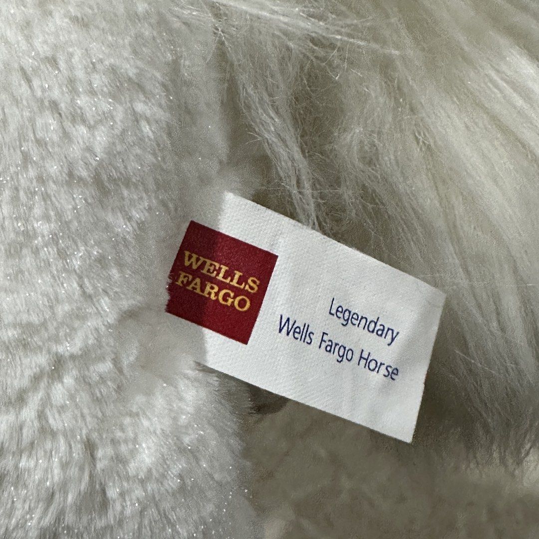 White Horse Plush Toy (Category: Plushies & Soft Toys) located in Kawit. Submitted by wevibevintage (Listing ID 1464299828, Image 3). Description: Needs washing.