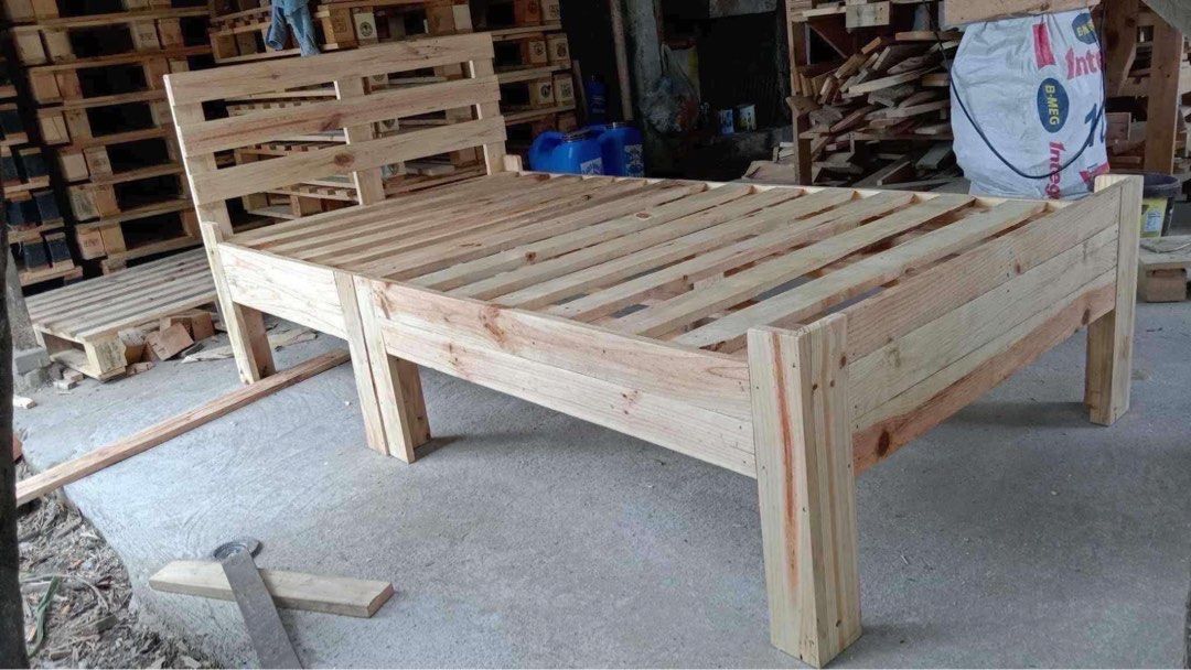 Wooden Single Bed Frame with Headboard (Category: Bed Frames & Mattresses) located in Quezon City. Submitted by inamocha (Listing ID 1464234027, Image 1). Description: - Solid wood single bed frame - Includes headboard - Slatted base for mattress support - Simple and sturdy design - Ideal for bedrooms or guest rooms - Mattress not included - Ready for pickup W 39 in L 78 in H 14.5 in.