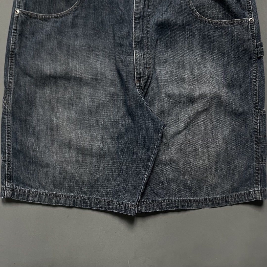 WRANGLER JORTS CARPENTER (Category: Shorts) located in Liloan. Submitted by retro_ken_finds (Listing ID 1464154151, Image 3). Description: 🔻Details🔻 WRANGLER CARPENTER JORTS 📐𝐌𝐞𝐚𝐬𝐮𝐫𝐞𝐦𝐞𝐧𝐭 ( 𝒊𝒏 𝒊𝒏𝒄𝒉𝒆𝒔 ) ᴡᴀɪꜱᴛ: 40 | ʟᴇɴɢᴛʜ: 22.5 | ʜᴇᴍ: 13 • ᴄᴏɴᴅɪᴛɪᴏɴ: 10/10 • ᴄᴏʟᴏʀ ʀᴀᴛᴇ: 10/10 _______________________________ 🅼🅸🅽🅴: 500 _______________________________ ⚠️ 𝑷𝒂𝒚𝒎𝒆𝒏𝒕 𝒇𝒊𝒓𝒔𝒕 /𝑵𝒐 𝑪𝑶𝑫 /+𝑺𝒉𝒊𝒑𝒑𝒊𝒏𝒈 ⚠️ 𝑵𝒐 𝒅𝒆𝒍