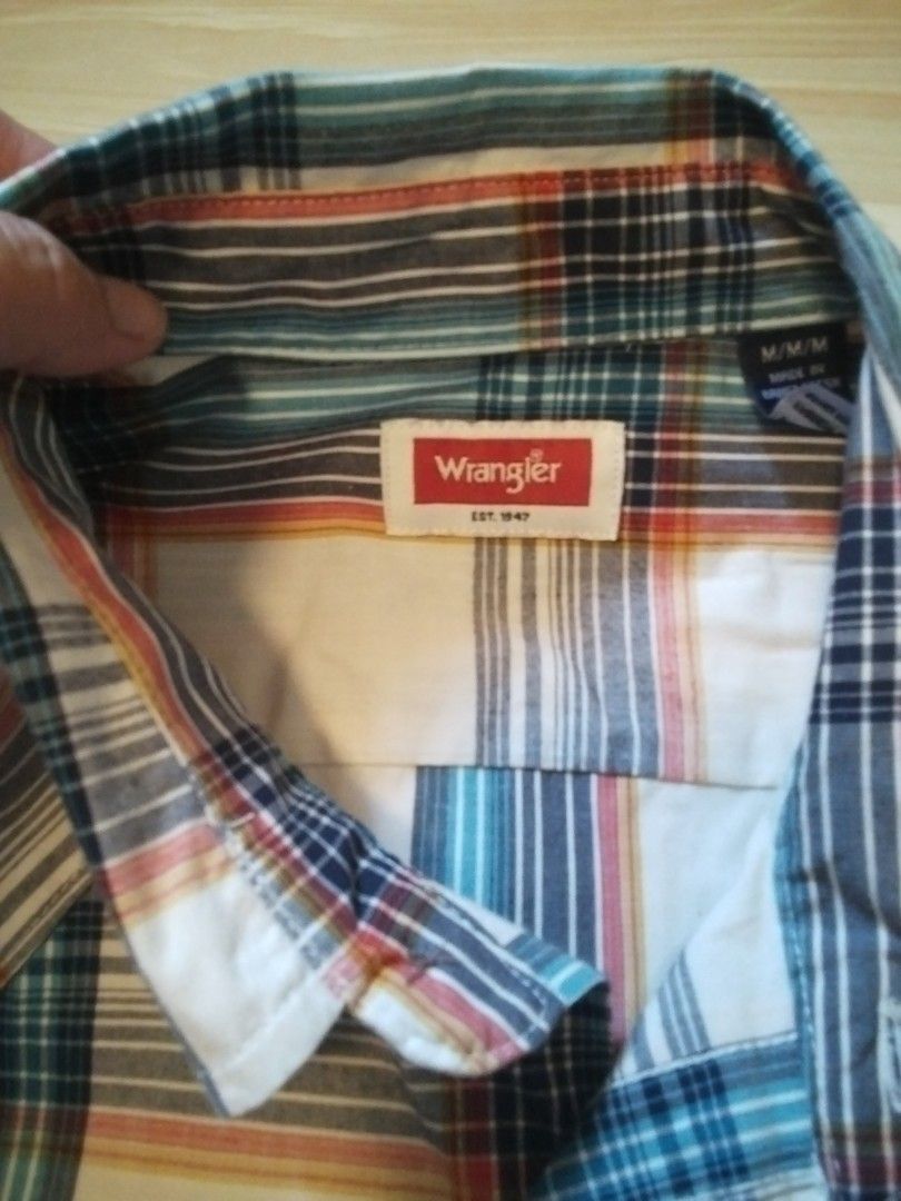 Wrangler Men's long sleeve polo (Category: Tshirts & Polo Shirts ) located in Calasiao. Submitted by alluringvenus.thriftshop (Listing ID 1464159257, Image 3). Description: Wrangler Men's long sleeve polo brand new with tags.