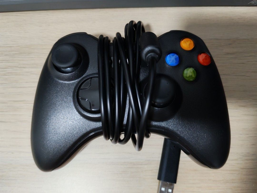 Xbox wired controller (Category: Xbox) located in Kuala Lumpur. Submitted by soonyixian19885 (Listing ID 1464266826, Image 1). Description: .