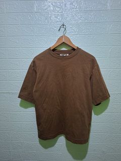 (Category: ) located in . Submitted by uniqloarchives_ (Listing ID 1464282970, Image 1). Description: .