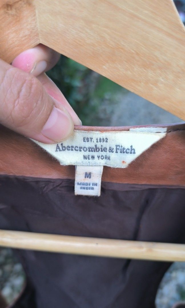 Y2k Abercrombie genuine leather vest (Category: Coats, Jackets and Outerwear) located in Argao. Submitted by royalowl-888 (Listing ID 1464295601, Image 3). Description: Y2k Abercrombie genuine leather vest size medium on tag 17x23 excellent condition location visayas.
