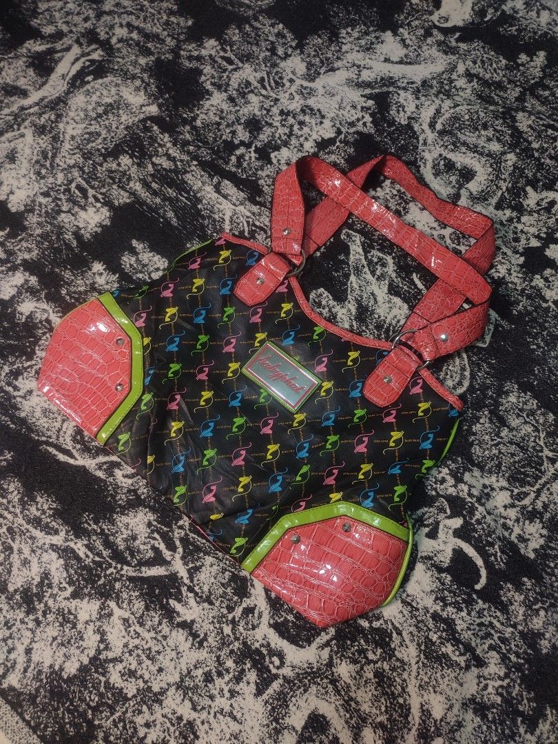 Y2k Babyphat Shoulder Bag💅 (Category: Shoulder Bags) located in Cagayan de Oro. Submitted by jaypeedeistilo (Listing ID 1464255743, Image 2). Description: the color and condition is great✅.