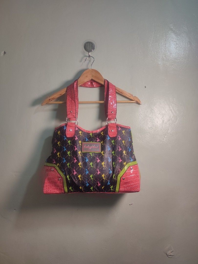 Y2k Babyphat Shoulder Bag💅 (Category: Shoulder Bags) located in Cagayan de Oro. Submitted by jaypeedeistilo (Listing ID 1464255743, Image 1). Description: the color and condition is great✅.