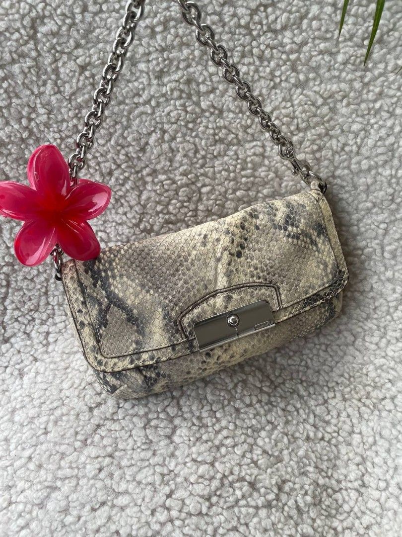 y2k Coach Kristin Python - Embossed Mini Purse (Category: Purses & Pouches) located in Bulacan. Submitted by bagzandboujee_ (Listing ID 1464205953, Image 2). Description: y2k Coach Kristin Python - Embossed Mini Purse ʀᴀɴᴋ ᴀʙ ᴘʜᴘ ♥︎ 2,500 ♥︎ ᴀʟʟ ꜱᴀʟᴇꜱ ᴀʀᴇ ꜰɪɴᴀʟ ᴋɪɴᴅʟʏ ʀᴇᴠɪᴇᴡ ᴀʟʟ ᴘʜᴏᴛᴏꜱ & ᴅᴇꜱᴄʀɪᴘᴛɪᴏɴ ʙᴇꜰᴏʀᴇ ᴘᴜʀᴄʜᴀꜱɪɴɢ. ᴄʜᴀʀᴍꜱ | ᴀᴄᴄᴇꜱꜱᴏʀʏ | ᴇxᴛᴇɴᴅᴇʀ ɴᴏᴛ ɪɴᴄʟᴜᴅᴇᴅ ꜰᴏʀ ᴅɪꜱᴘʟᴀʏ ᴘʜᴏᴛᴏ ᴘᴜʀᴘᴏꜱᴇꜱ ᴏɴʟʏ.