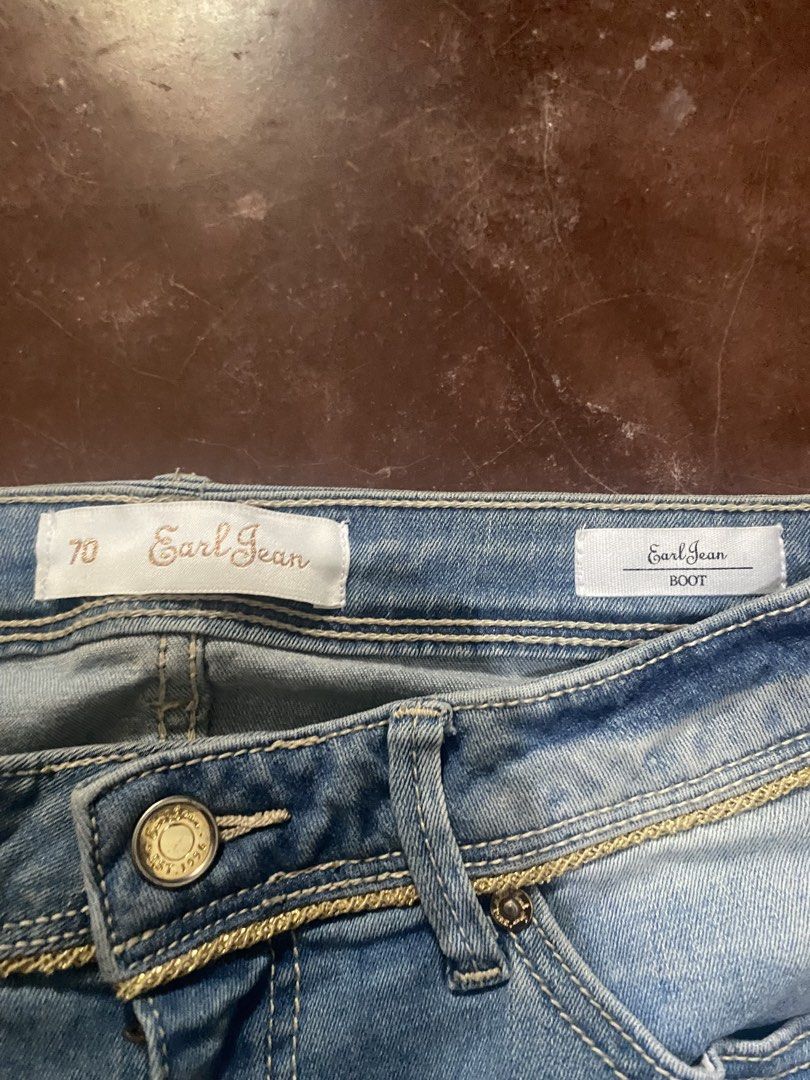 Y2k EarlJean Low~Rise Slim Bootcut (Category: Jeans) located in Malita. Submitted by ronnyboi (Listing ID 1464139008, Image 2). Description: W:28~30 L:36 T:9.5 H:7.5 Mine:400.