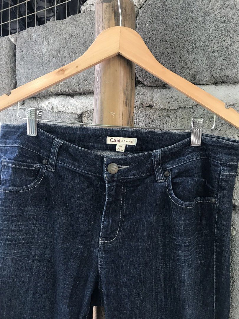 Y2k flared pants (Category: Jeans) located in Naga. Submitted by gemsin.bins (Listing ID 1464201574, Image 3). Description: .
