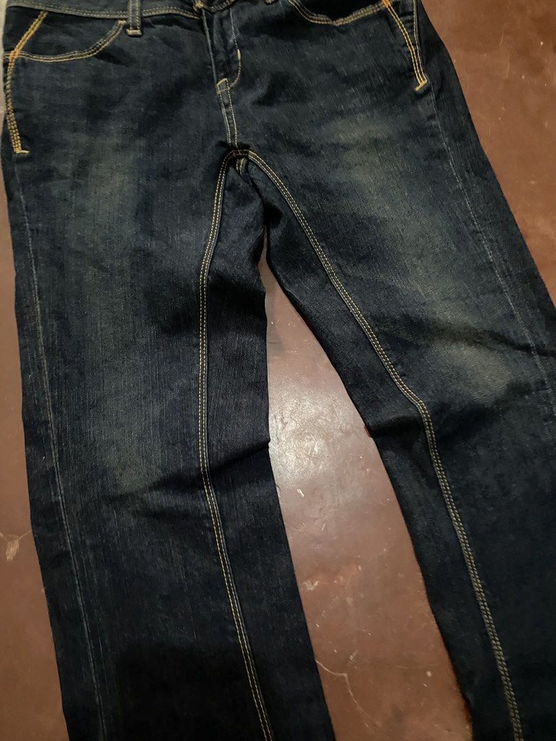 Y2k Georgia Love Engineered Flare (Category: Jeans) located in Malita. Submitted by ronnyboi (Listing ID 1464139338, Image 2). Description: W:30 L:38 T:10.5 H:9 Mine:400.