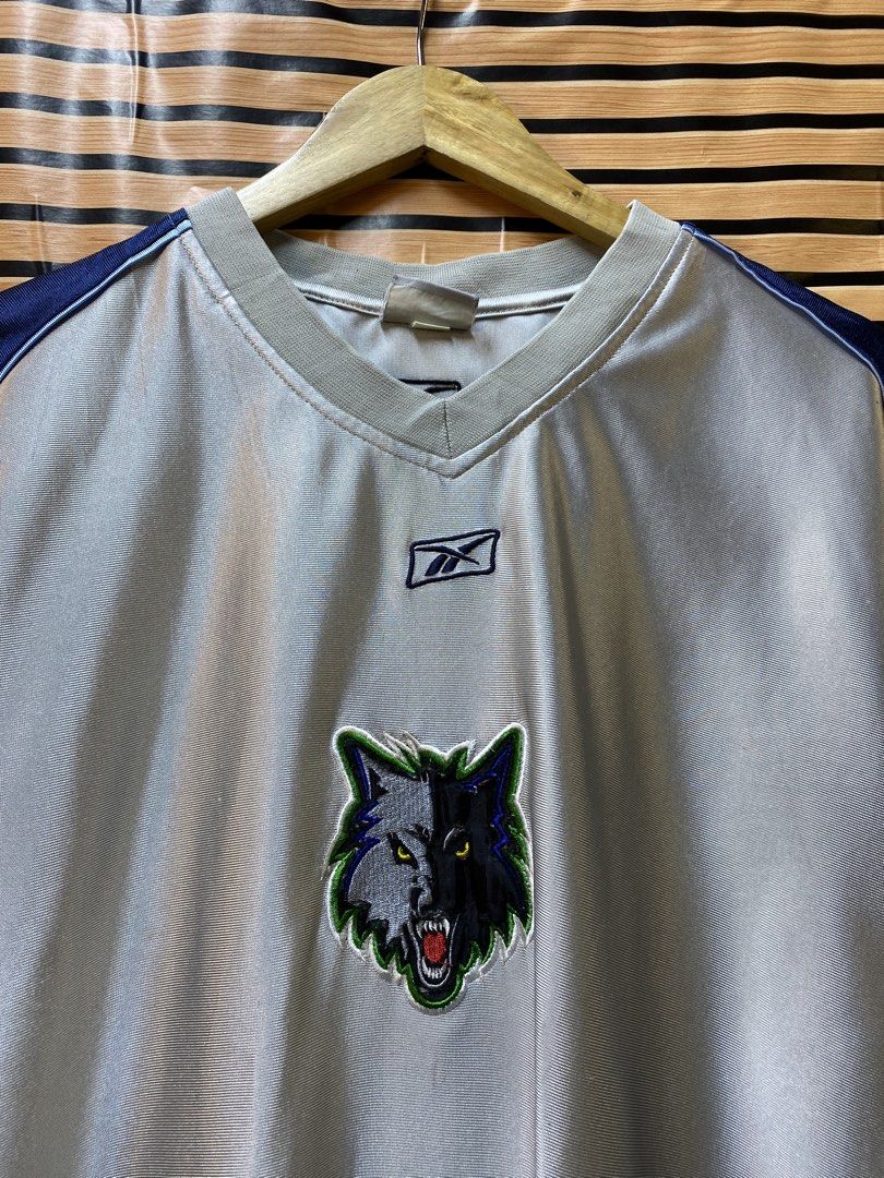 Y2K MINNESOTA TIMBERWOLVES BY REEBOK (Category: Tshirts & Polo Shirts ) located in Makati City. Submitted by drip.poww (Listing ID 1464221542, Image 3). Description: - Authentic Reebok Minnesota Timberwolves - Color: Gray & Blue - Size: Large - Dimes: 22x30 - Authentic - Excellent condition - Need wash, fresh from bale - Material: 100% Cotton Please don’t expect too much—these are thrifted (ukay) items. 😊 !!STILL NEGOTIABLE!!.
