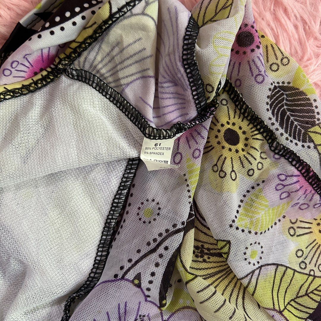 y2k summercore halter top-m (Category: Sleeveless) located in Liloan. Submitted by fairymary.ph (Listing ID 1464181663, Image 3). Description: sale! sale! READ BIO BEFORE READING 🧚🏻 ۶ৎ 150 ۶ৎ s| with padslot ۶ৎ no tag ۶ৎ over all rate: 10/10.