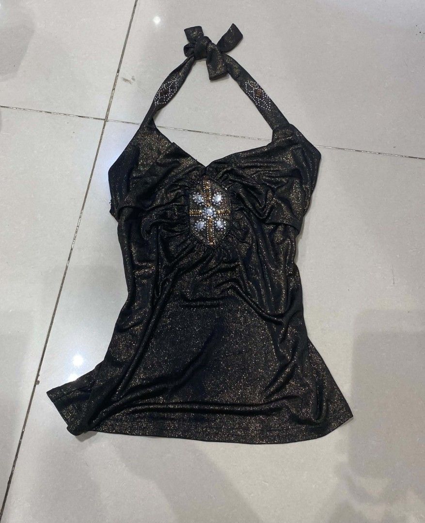 Y2k tops (Category: Sleeveless) located in Manila. Submitted by jozelann (Listing ID 1464290539, Image 1). Description: .