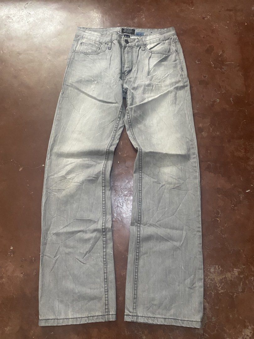 Y2k Urban Heritage Bootcut (Category: Jeans) located in Malita. Submitted by ronnyboi (Listing ID 1464138678, Image 1). Description: W:32~34 L:43 T:12 H:9 Mine:600.