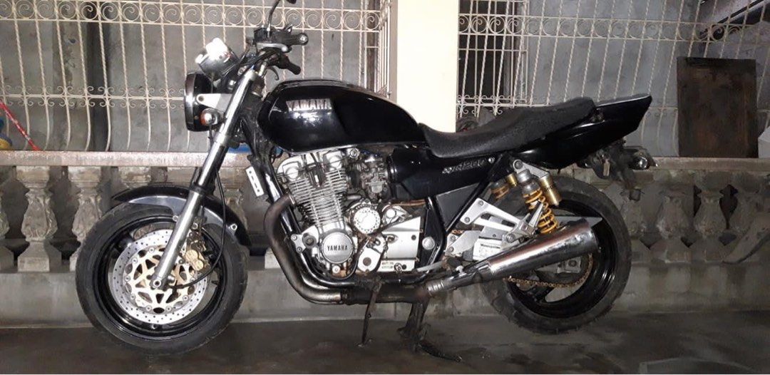 Yamaha XJR 1200 (Category: Motorbikes for Sale) located in Meycauayan. Submitted by trinidad_trading (Listing ID 1464248029, Image 1). Description: Yamaha XJR 1200 Model 1998 Complete Papers OR/CR Condition 9/10 Price Pm for your Offer .