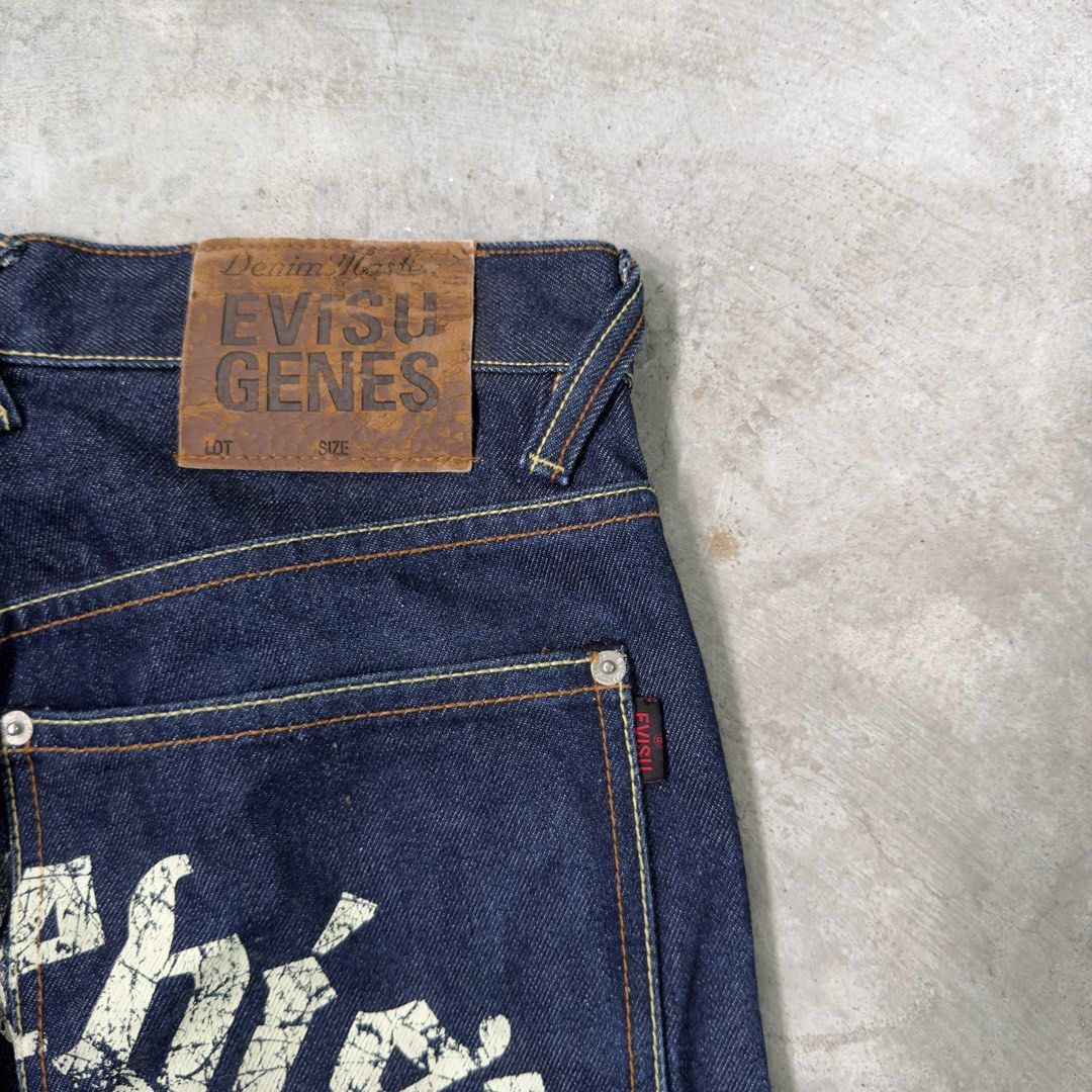 Year 2000s Mighty Evisu Spellout Pants (Category: Jeans) located in Silang. Submitted by offrackboys (Listing ID 1464279259, Image 3). Description: Year 2000s Mighty Evisu Spellout Pants Size: 28 Measurements upon request Condition: Good Issue(s): Minor crack print ₱5950 Negotiable.