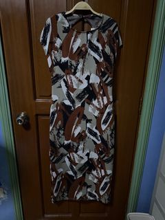 (Category: ) located in . Submitted by aprilluxcloset0812 (Listing ID 1464292367, Image 1). Description: .