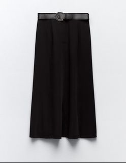 (Category: ) located in . Submitted by cheska.closet18 (Listing ID 1464150610, Image 1). Description: .