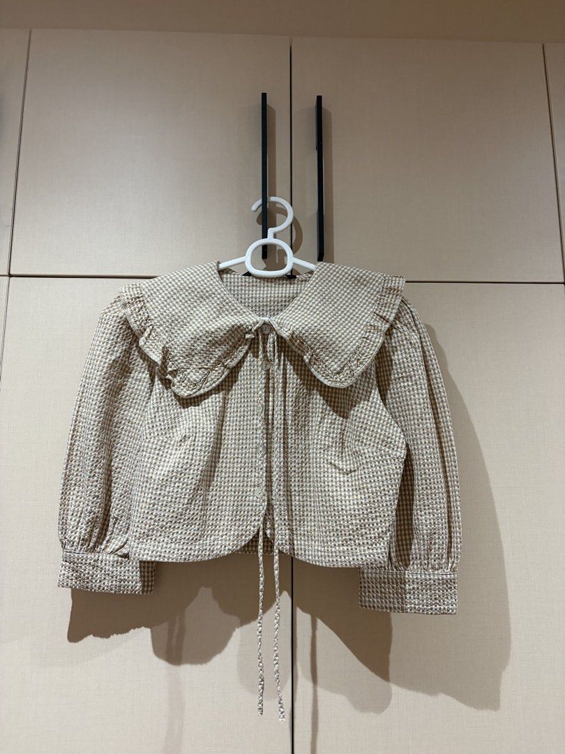 Zara Brown and White Gingham Peter Pan Collar Blouse (Category: Blouses) located in Davao. Submitted by kandengpasabuy (Listing ID 1464253204, Image 1). Description: rfs: decluttering 📍davao 📦 spx express.
