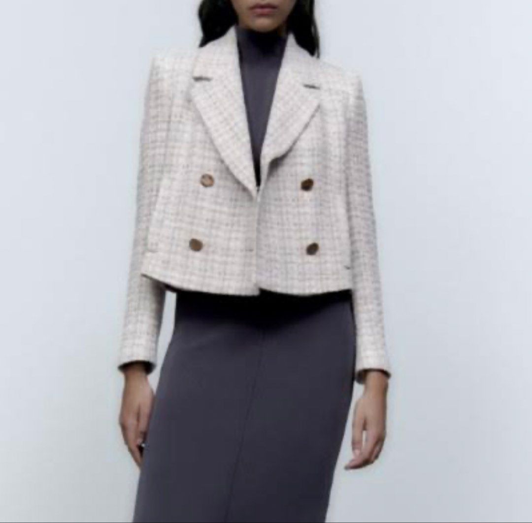 Zara Double Breasted Tweed Blazer XS (Category: Coats, Jackets and Outerwear) located in Batangas. Submitted by kulilayfinds (Listing ID 1464281652, Image 1). Description: - Zara tweed blazer - Double-breasted style - Chic gold buttons - Cropped length - Fully lined - Versatile: dress up or down, pairs well with jeans or trousers Best fits S to (semi)M.