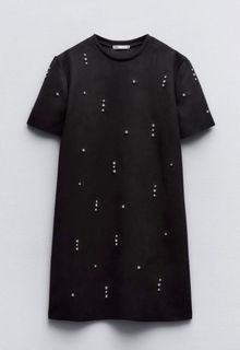(Category: ) located in . Submitted by studio.reloved_22 (Listing ID 1464168435, Image 1). Description: .