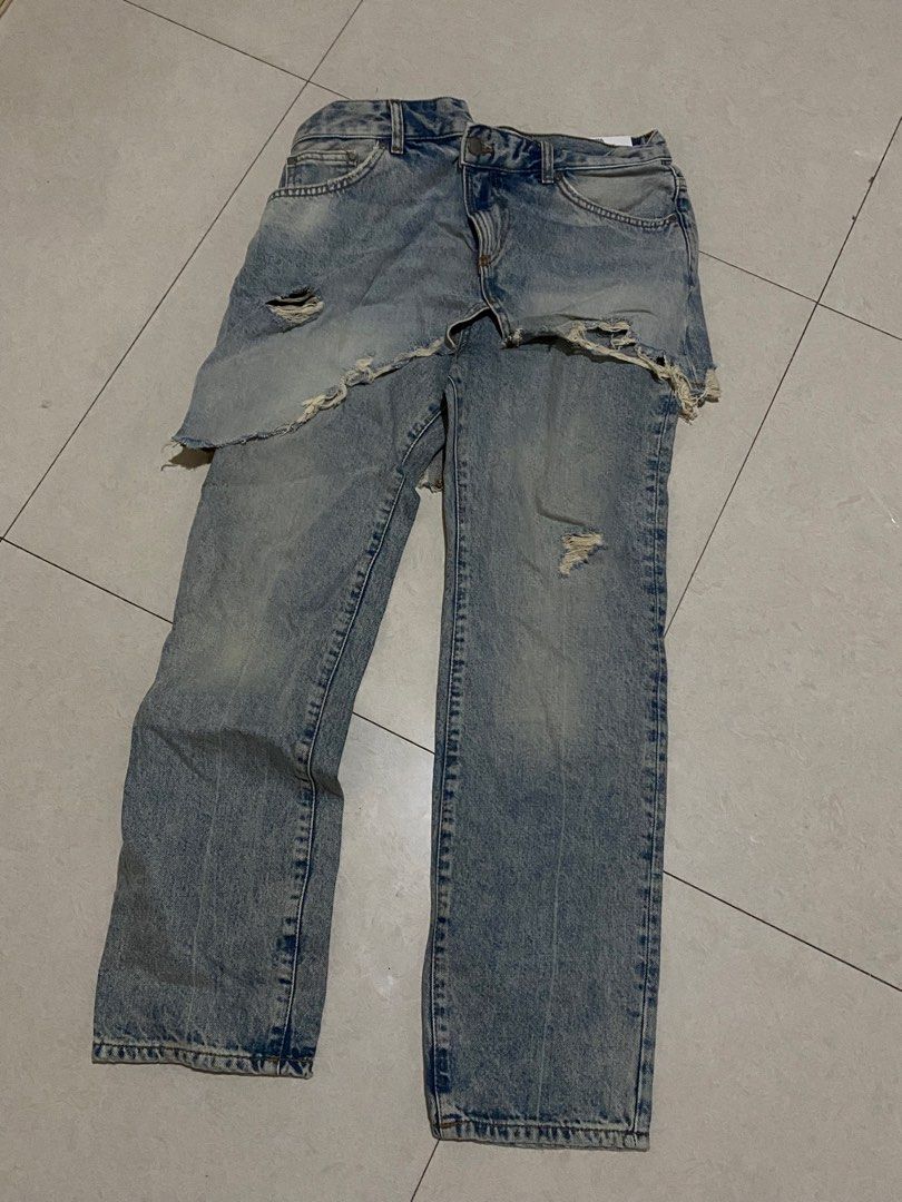 Zara Layered Denim Pants Distressed Blue Jeans (Category: Jeans) located in Taguig. Submitted by _lly.wyn (Listing ID 1464200155, Image 1). Description: - Zara layered denim pants - Distressed blue wash - Unique skirt-like overlay - Straight leg fit - Made in Turkey - Size: EUR 36, US 4, MEX 28 (check tag for exact sizing) - Statement piece.