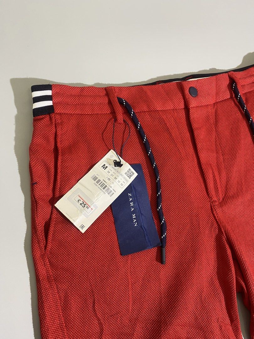 Zara Man Knitted Sweat Shorts (Category: Shorts) located in Calamba. Submitted by zeusthriftfinds (Listing ID 1464263095, Image 2). Description: Zara Man Knitted Sweat Shorts Width: 30-34 Length: 18 (Above the Knee) Leg Opening: 9 Brandnew Condition w/ Hangtags Color Rate: 10/10 Issue: None 📍Calamba, Laguna DM 📩.