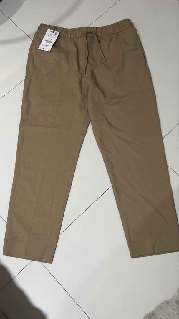 Zara pants (Category: Trousers) located in Manila. Submitted by isleofdogs_ (Listing ID 1464304042, Image 2). Description: Size XL brand new zara pants.