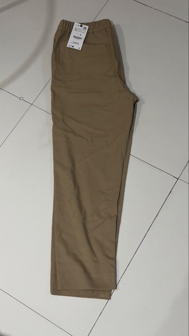 Zara pants (Category: Trousers) located in Manila. Submitted by isleofdogs_ (Listing ID 1464304042, Image 3). Description: Size XL brand new zara pants.