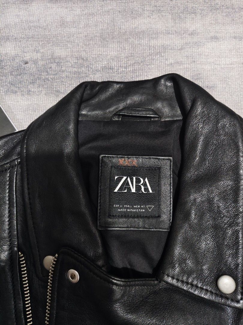 ZARA SHEEPSKIN BIKER LEATHER JACKET (Category: Coats, Jackets and Outerwear) located in Baguio. Submitted by igorotak.111.taraki.com (Listing ID 1464286155, Image 3). Description: FS ZARA SHEEPSKIN LEATHER JACKET NWT NO ISSUES SOLID NITO ♥️ L-24 W-21 SHOULDER-19 ARM LEGNTH-24 CAN FIT M-L CAN DO DIRECT PM TO PURCHASE FOR FASTER TRANSACTION .THANKYOU 🙏♥️.