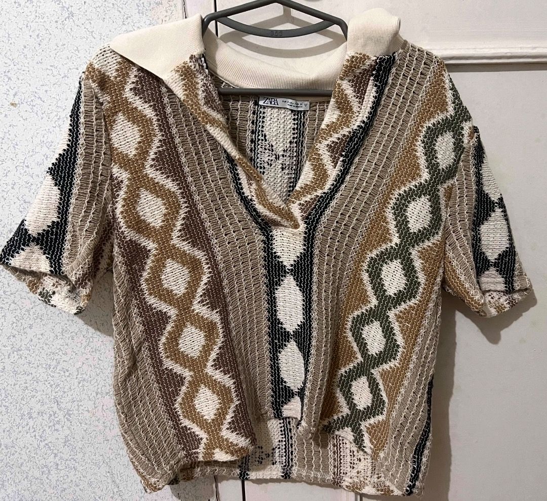 ZARA Top (Category: Blouses) located in Cavite. Submitted by classicsale (Listing ID 1464171554, Image 1). Description: Zara Women Top Good condition Brand: Zara Price: 190 + Shipping (LBC/Grab Express) Payment : Gcash / Maya DM for more details.