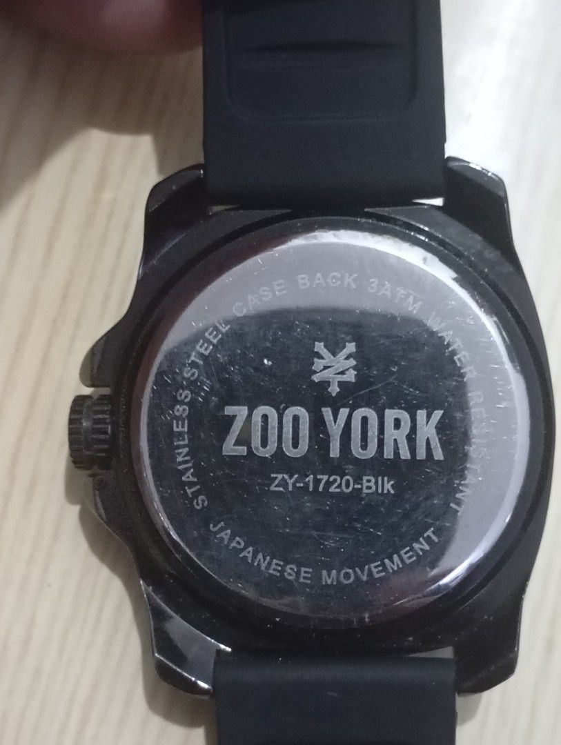 Zoo York (Category: Men's Watches) located in Las Pinas. Submitted by the_recycle_shop (Listing ID 1464265599, Image 2). Description: Original good working condition Quartz with battery.
