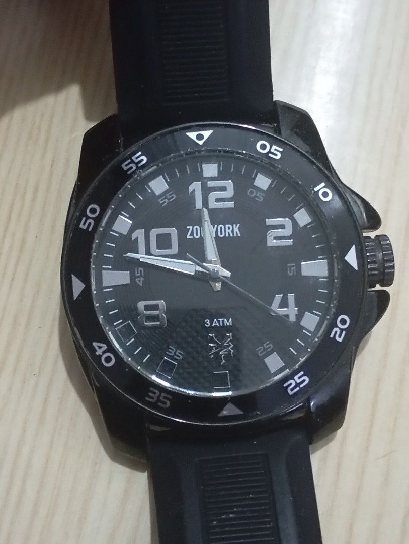 Zoo York (Category: Men's Watches) located in Las Pinas. Submitted by the_recycle_shop (Listing ID 1464265599, Image 1). Description: Original good working condition Quartz with battery.