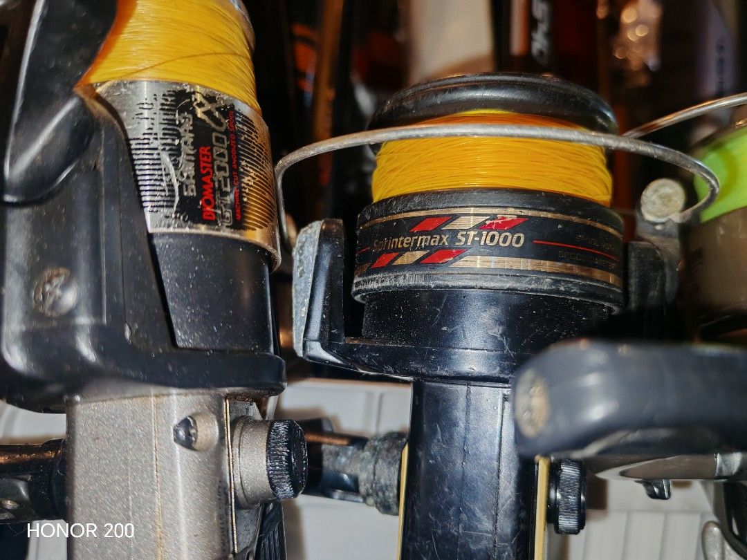 1800 rod w/reel (Category: Fishing) located in Manila. Submitted by mariceloch01539 (Listing ID 1464468214, Image 3). Description: .