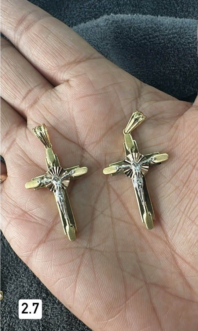 18k Saudi gold cross pendant (Category: Necklaces) located in Manila. Submitted by bhelgoldseller2ndaccount (Listing ID 1464368136, Image 2). Description: New!!✨New!!✨New!! Authentic 18k Saudi Golds 💯pawnable/naisasanla 💯with high appraisal rate 💯good investment 💯Direct supplier price 👉OPEN for resellers 🌺please take time to evaluate their actual sizes and grams 👉Best panggift for all occasions ✅ Sold per grams not per piece Kya lowest pri