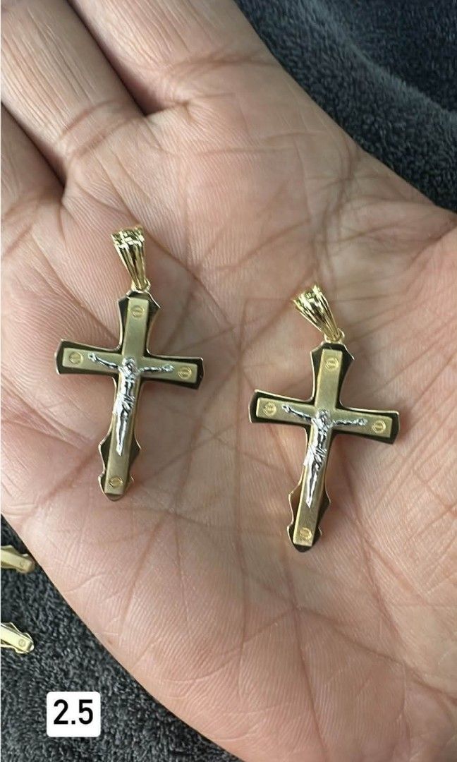 18k Saudi gold cross pendant (Category: Necklaces) located in Manila. Submitted by bhelgoldseller2ndaccount (Listing ID 1464368136, Image 1). Description: New!!✨New!!✨New!! Authentic 18k Saudi Golds 💯pawnable/naisasanla 💯with high appraisal rate 💯good investment 💯Direct supplier price 👉OPEN for resellers 🌺please take time to evaluate their actual sizes and grams 👉Best panggift for all occasions ✅ Sold per grams not per piece Kya lowest pri