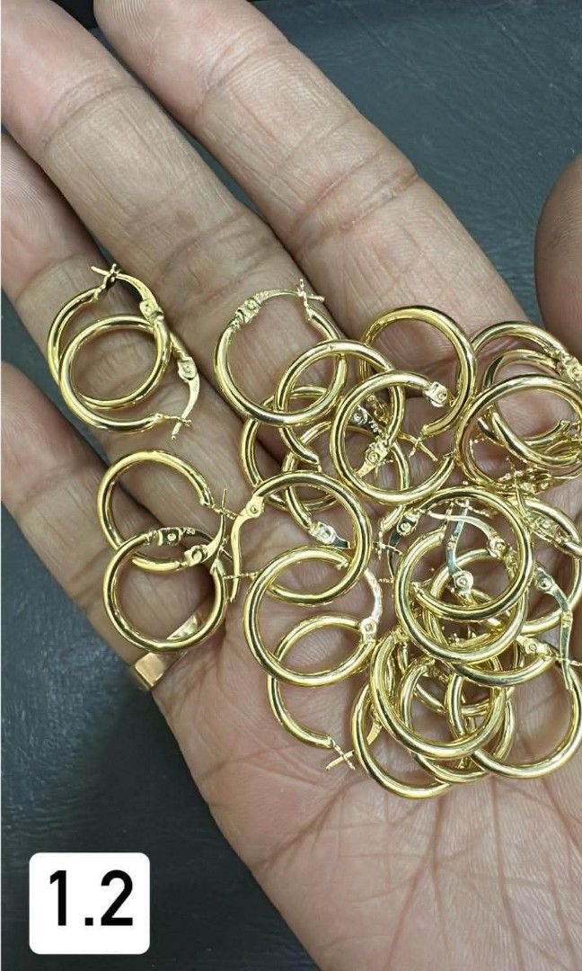 18k Saudi gold loop Earrings (Category: Earrings) located in Manila. Submitted by bhelgoldseller2ndaccount (Listing ID 1464355166, Image 1). Description: New!!✨New!!✨New!! Authentic 18k Saudi Golds 💯pawnable/naisasanla 💯with high appraisal rate 💯good investment 💯Direct supplier price 👉OPEN for resellers 🌺please take time to evaluate their actual sizes and grams 👉Best panggift for all occasions ✅ Sold per grams not per piece Kya lowest pric