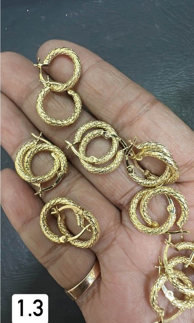 18k Saudi gold loop Earrings (Category: Earrings) located in Manila. Submitted by bhelgoldseller2ndaccount (Listing ID 1464355373, Image 2). Description: New!!✨New!!✨New!! Authentic 18k Saudi Golds 💯pawnable/naisasanla 💯with high appraisal rate 💯good investment 💯Direct supplier price 👉OPEN for resellers 🌺please take time to evaluate their actual sizes and grams 👉Best panggift for all occasions ✅ Sold per grams not per piece Kya lowest pric