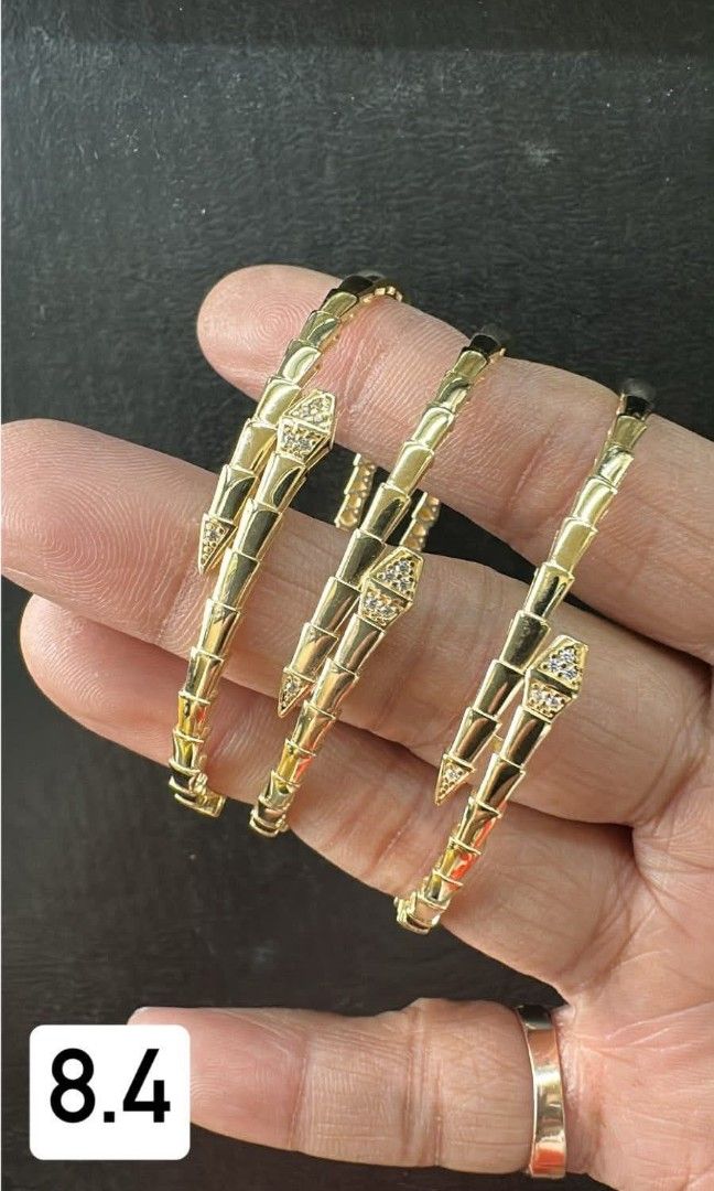 18k Saudi gold serpenti bangle (Category: Bracelets) located in Manila. Submitted by bhelgoldseller2ndaccount (Listing ID 1464367933, Image 2). Description: New!!✨New!!✨New!! Authentic 18k Saudi Golds 💯pawnable/naisasanla 💯with high appraisal rate 💯good investment 💯Direct supplier price 👉OPEN for resellers 🌺please take time to evaluate their actual sizes and grams 👉Best panggift for all occasions ✅ Sold per grams not per piece Kya lowest p