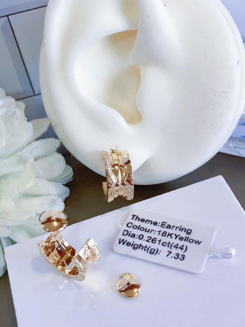 18k yg blgr diamond earrings hk setting (Category: Luxury Accessories) located in Manila. Submitted by luxesparks (Listing ID 1464481069, Image 2). Description: .
